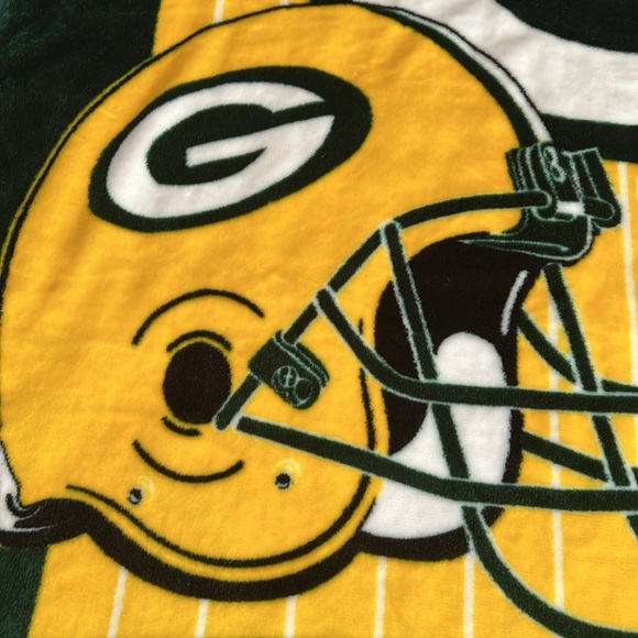 Green Bay Packers 50X60 Throw Blanket - Picture 3 of 10